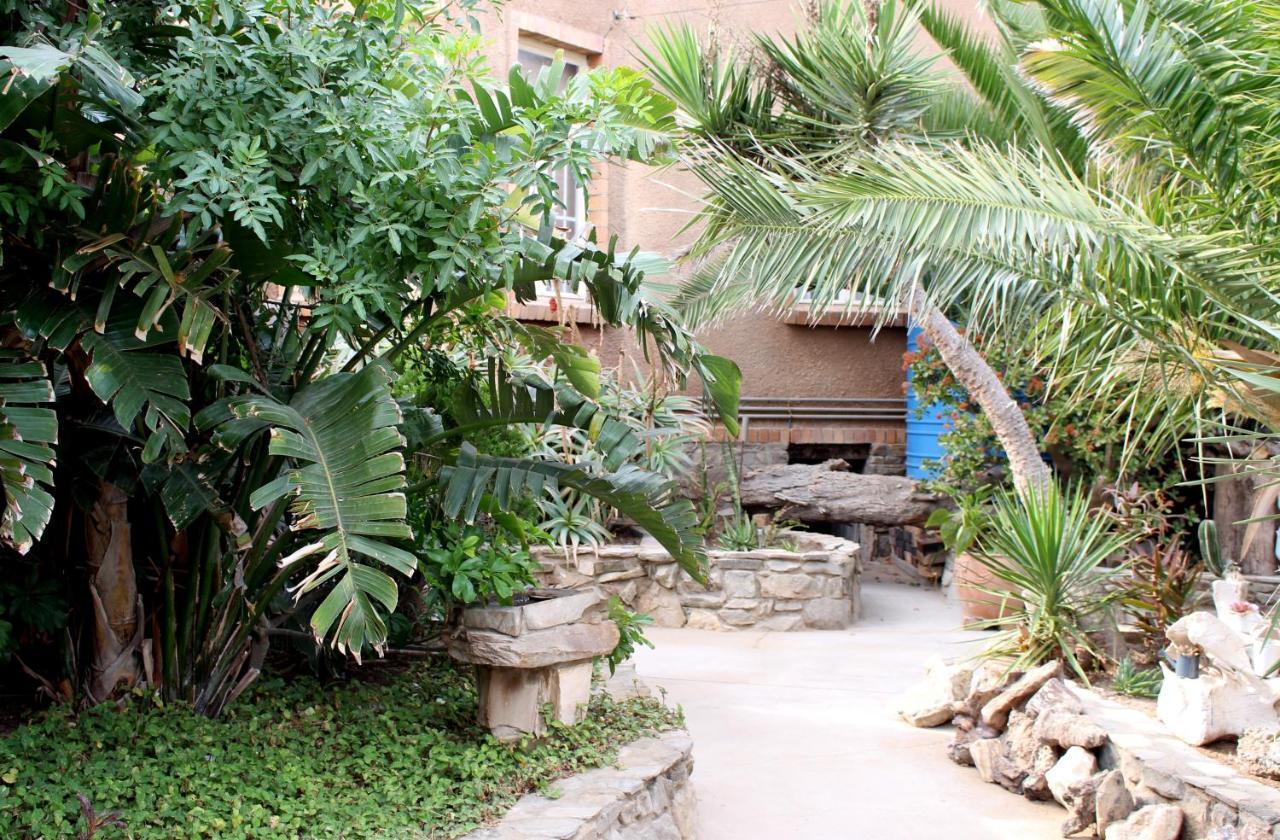 Tranquility Self Catering Hotel Lüderitz Exterior foto
