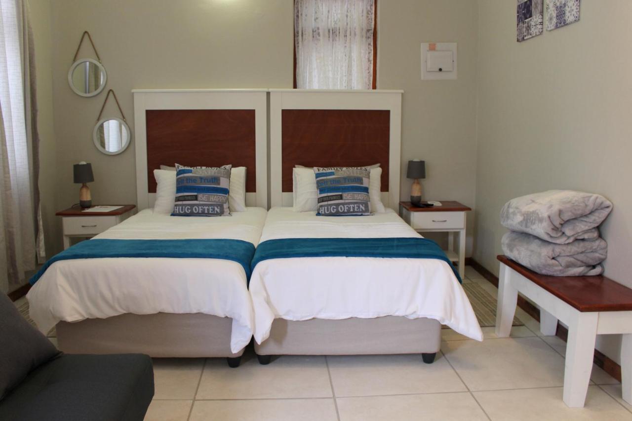 Tranquility Self Catering Hotel Lüderitz Exterior foto